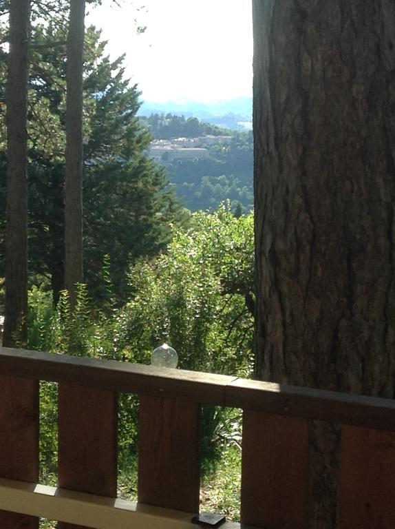 Camping Pineta Hotel Urbino Kültér fotó